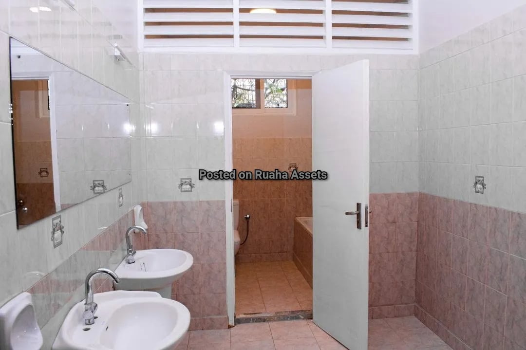 Three Storey Standalone for rent at Oysterbay image 13