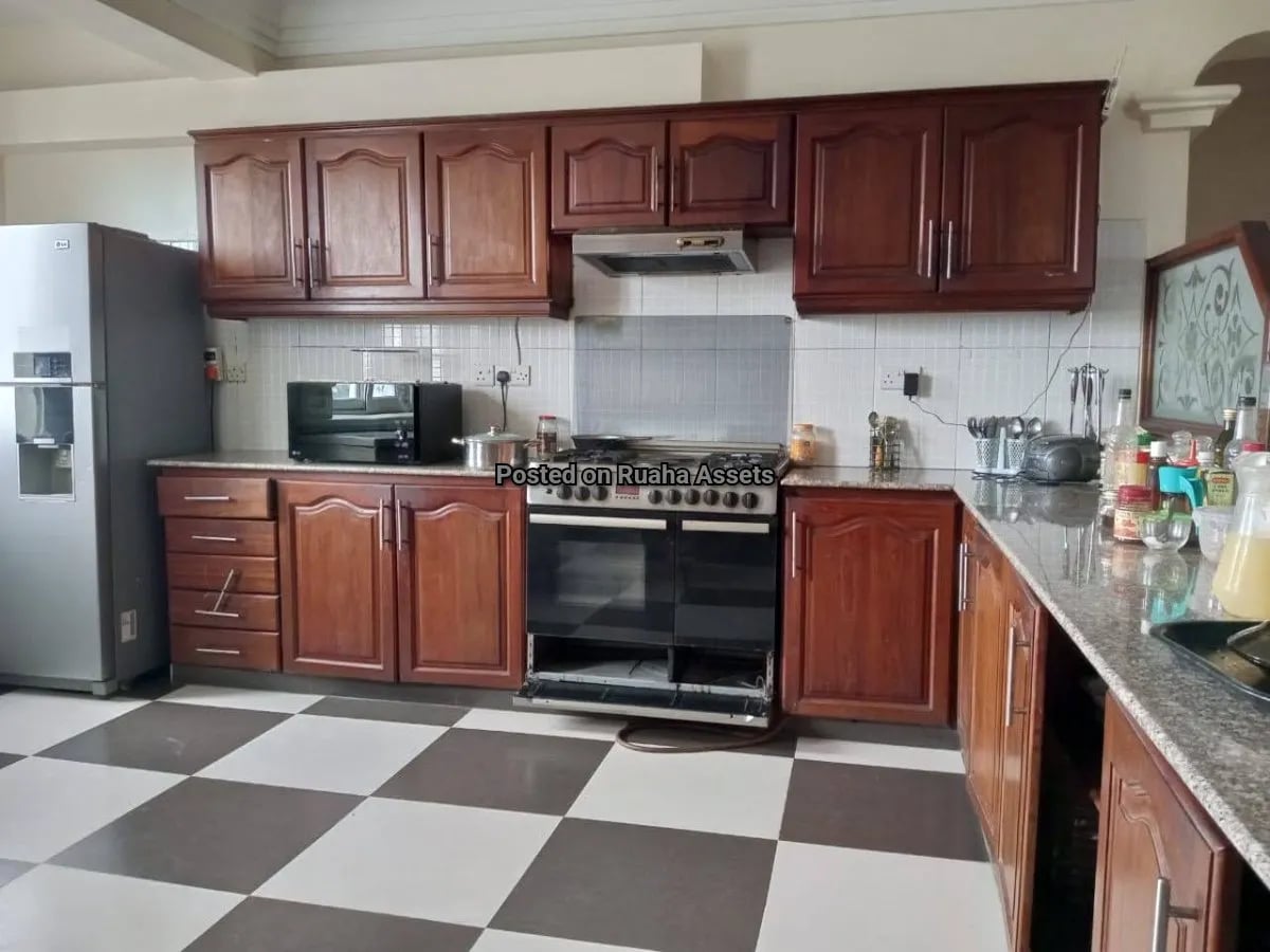 Penthouse For Sale at Upanga East image 9