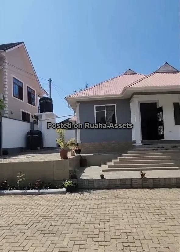 Nyumba ya Vyumba Vinne Inauzwa Goba image 2