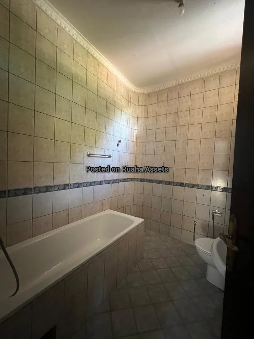 Villa inauzwa Bahari beach  image 12