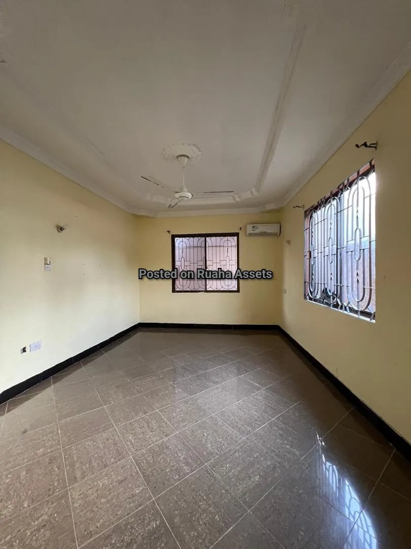 Nyumba Inauzwa Boko Beach image 4