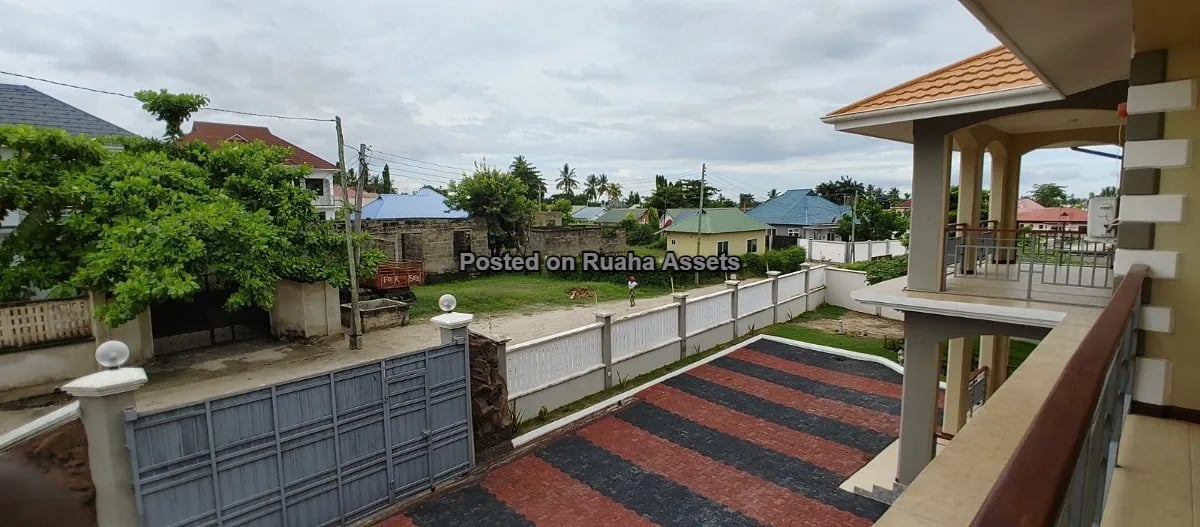 Big 2 storey flat for sale at Bahari Beach Dar es Salaam image 14