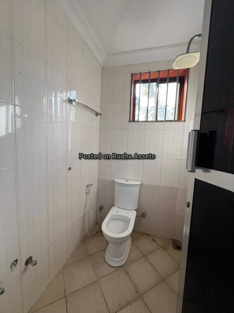 Nyumba Inauzwa Boko Beach image 5