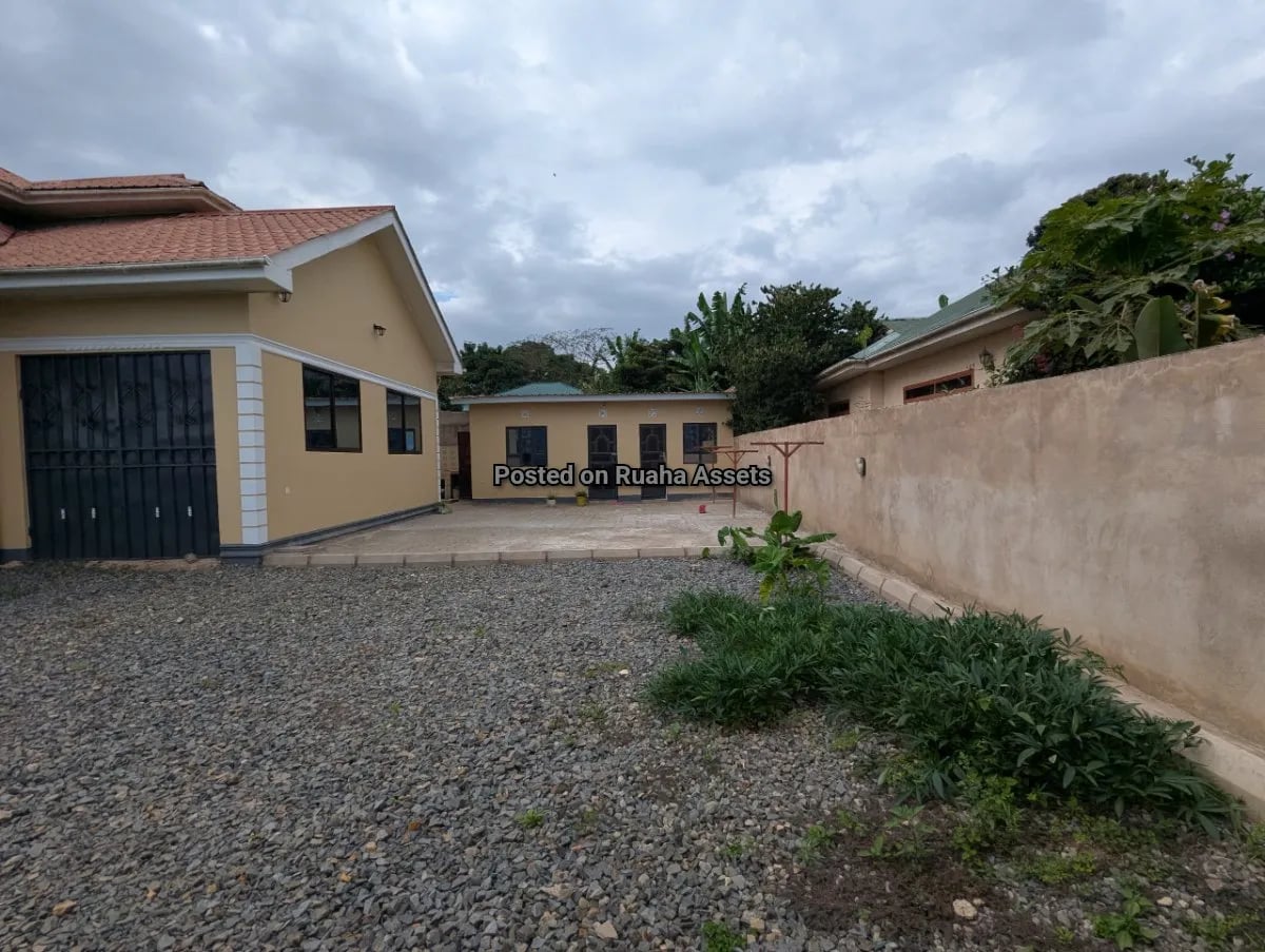 Nyumba Vyumba Vitano Inauzwa Arusha image 9