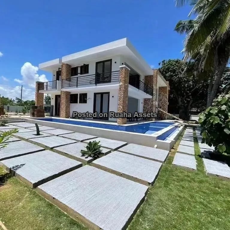 Beach Front House for sale in Dar es Salaam image 5