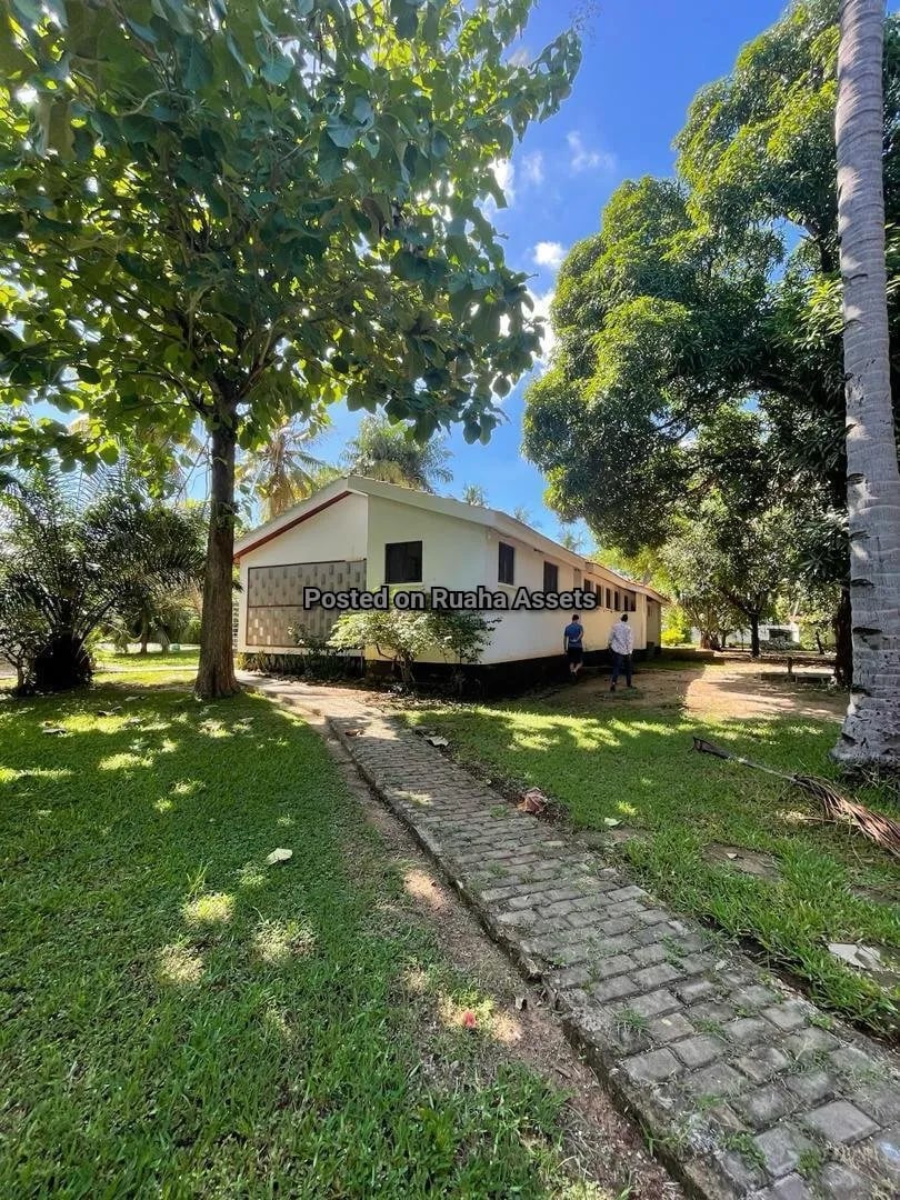 Prime Property for Sell at Bahari Beach image 9