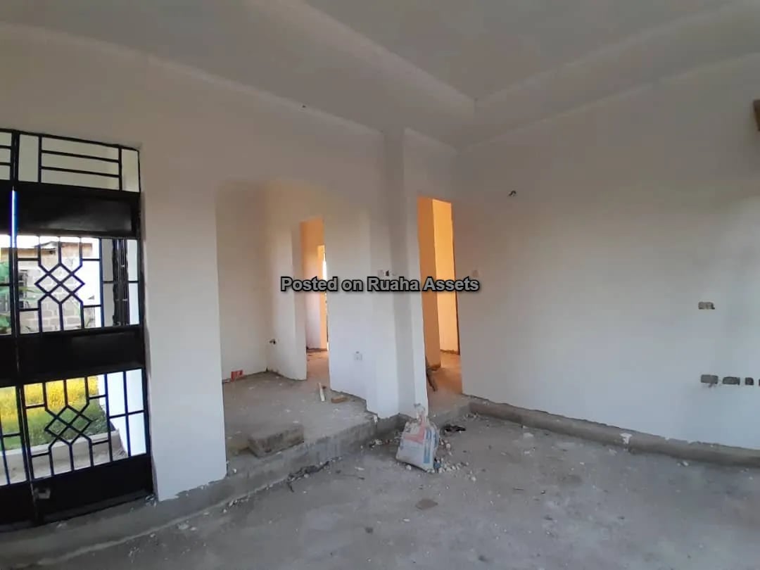 A Dazzling and Unoccupied House For Sale image 11