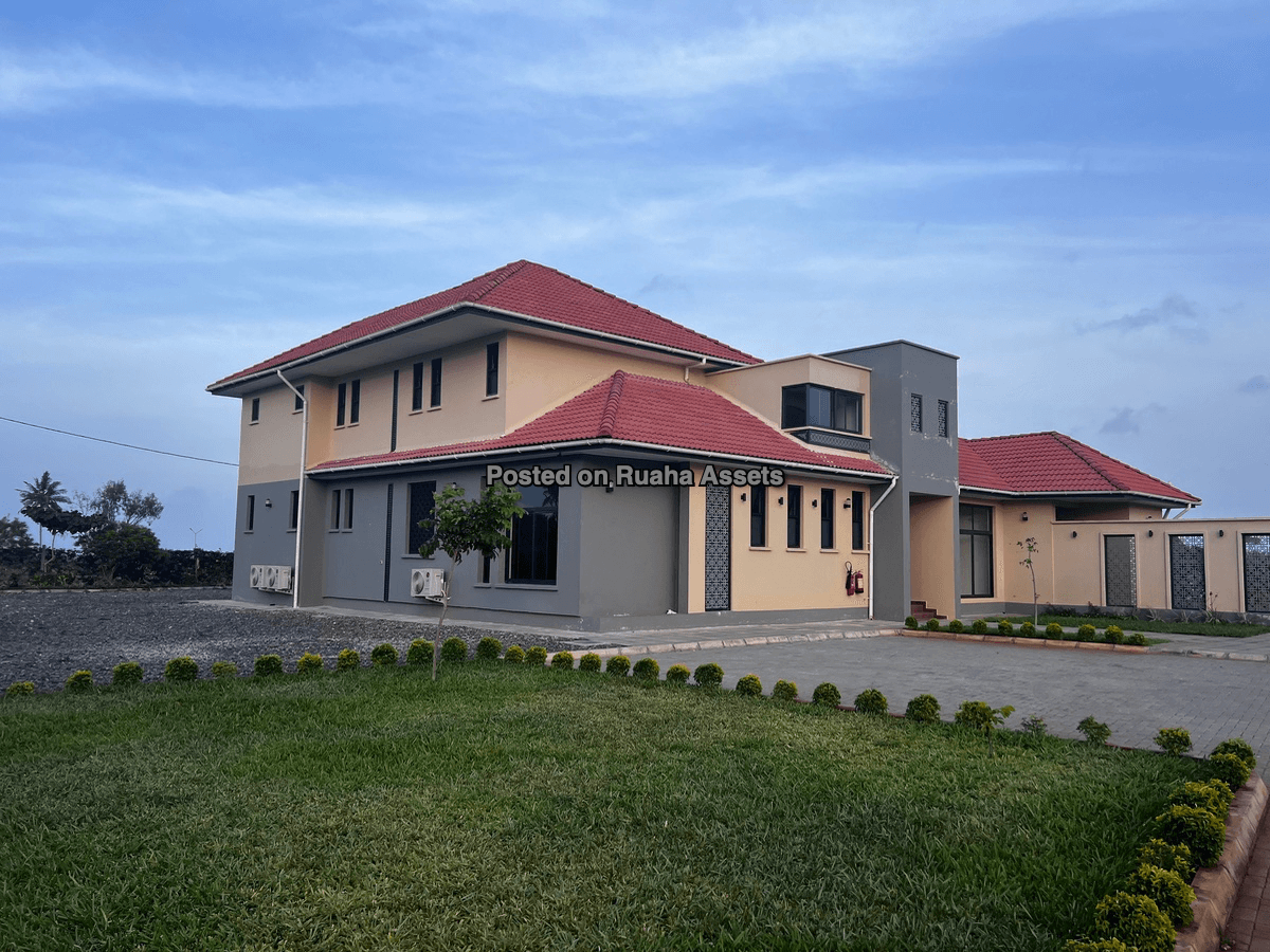 Luxurious 3-Bedroom Beach Front Villa in a gated community at Gezaulole Seaside Estate, Kigamboni image 2