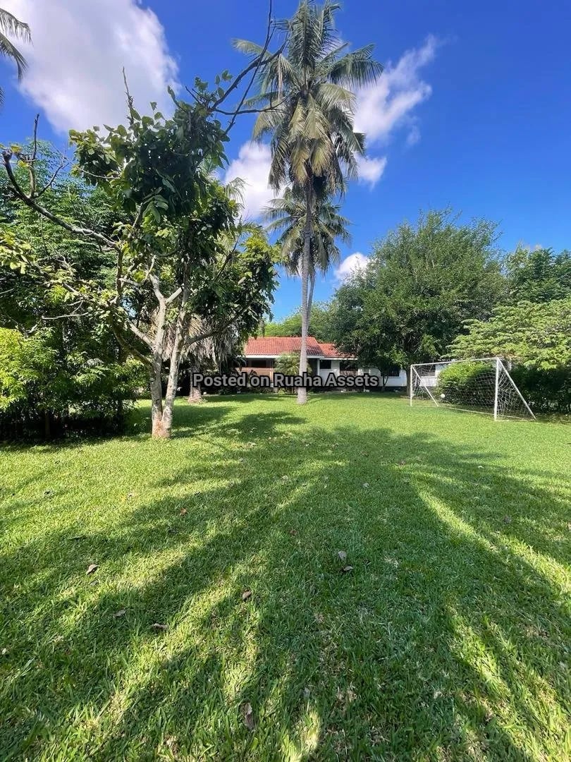 Prime Property for Sell at Bahari Beach image 7