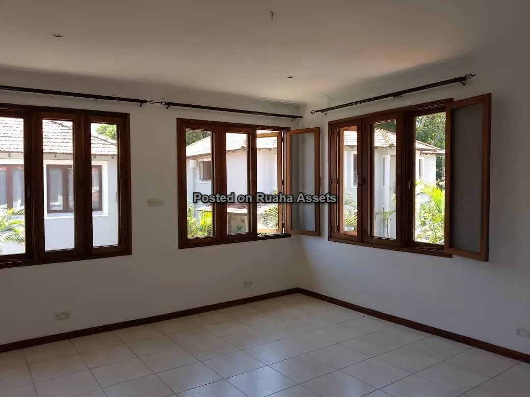 A Villa House for Sale image 5