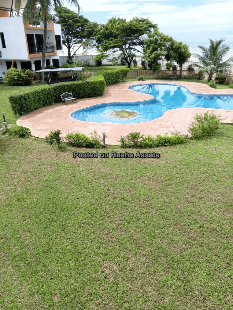 Beach front House for Sale image 2