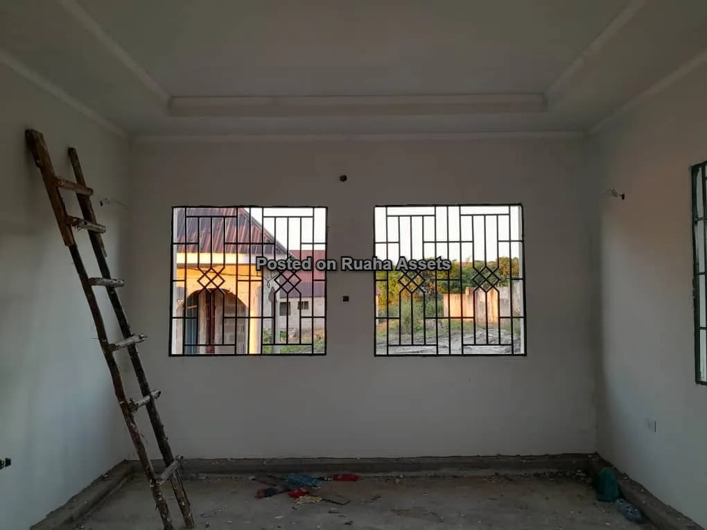 A Dazzling and Unoccupied House For Sale image 8