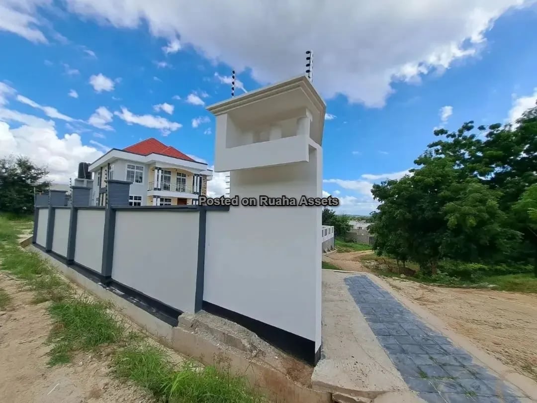 A Modern Single-Storey House For Sale image 5