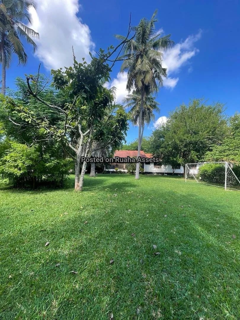 Prime Property for Sell at Bahari Beach image 2