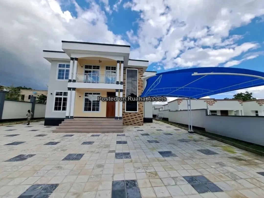 A Modern Single-Storey House For Sale image 7