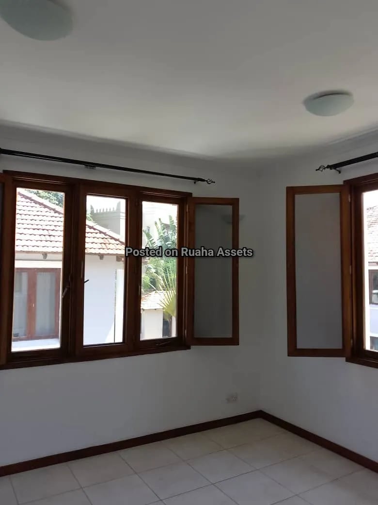 Unfurnished House for Lease at Oysterbay image 5