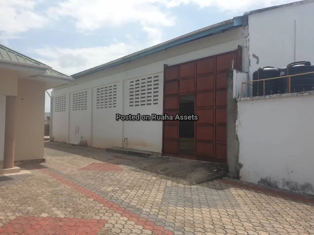 House with Warehouse for rent at Mapinga image 2