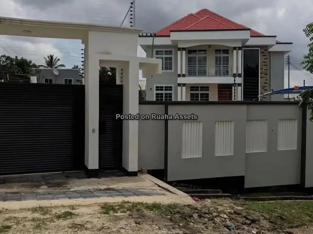 A Modern Single-Storey House For Sale image 4