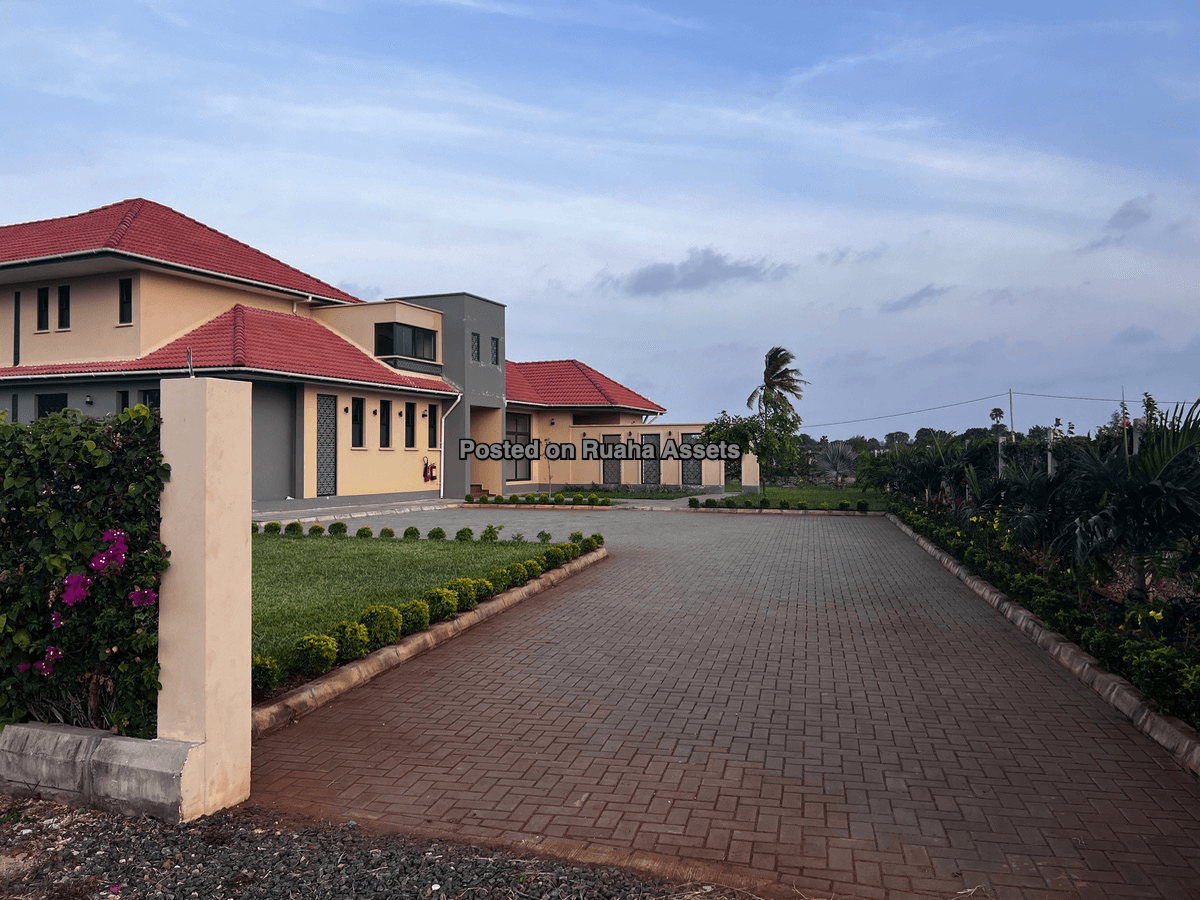Luxurious 3-Bedroom Beach Front Villa in a gated community at Gezaulole Seaside Estate, Kigamboni image 3