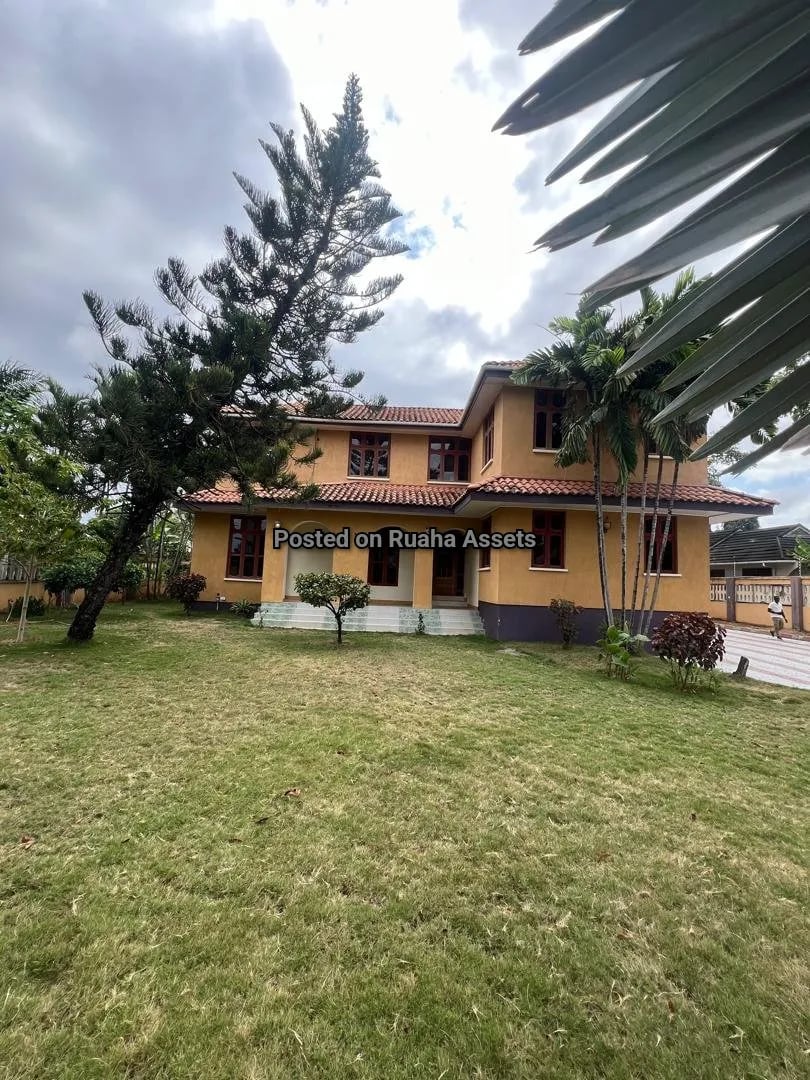 Villa inauzwa Bahari beach image 4