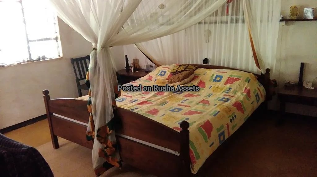 Big Plot with a House for Sale Njiro Arusha image 6