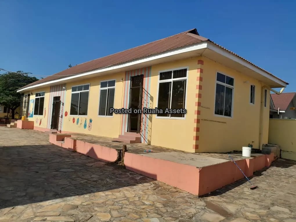 Shule Nzuri ya Kisasa Inauzwa Madale image 4